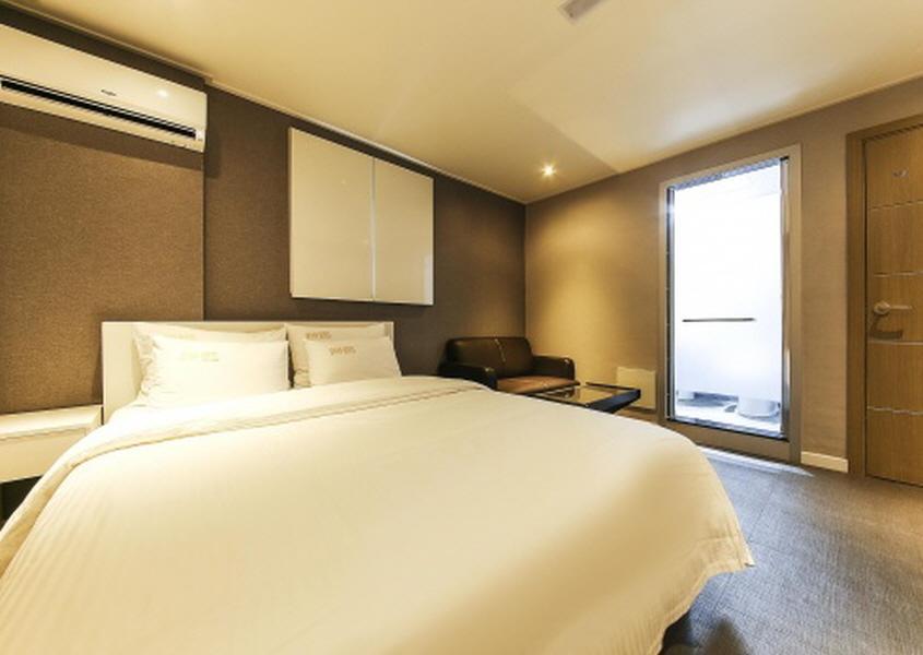 Galleria Hotel Suwon Exterior foto